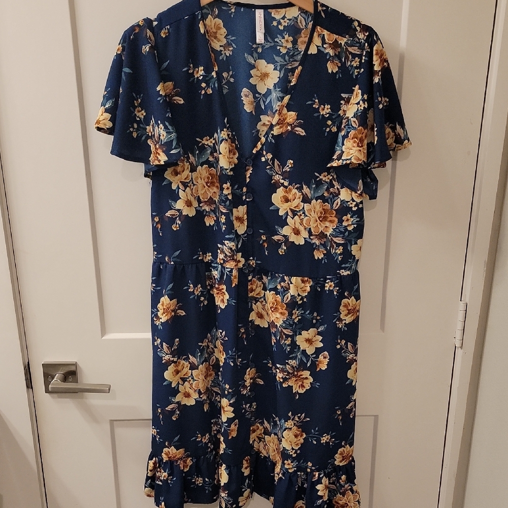 Xhilaration Blue and Gold Flutter Sleeve Midi Sundress